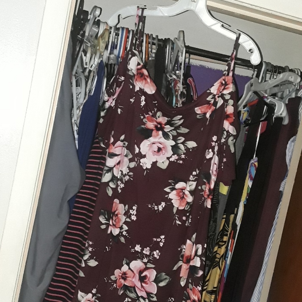 Cold shoulder dress with flowers